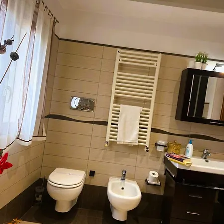 Le Nereidi Centro לינה וארוחת בוקר 4*